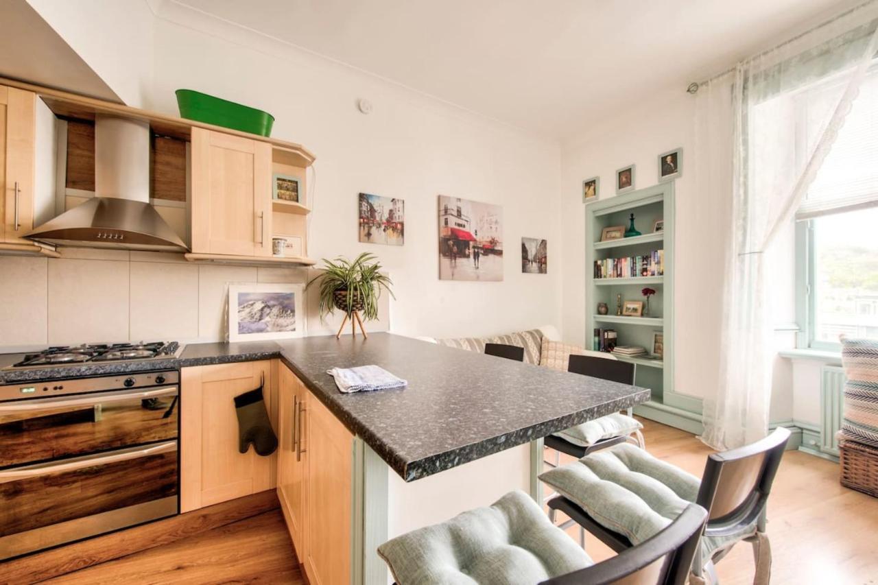 Guestready - Cosy Home 5 Minutes From Waverley! Единбург Екстериор снимка