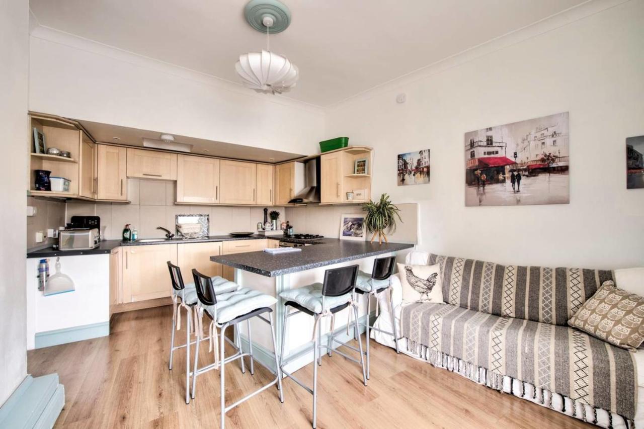 Guestready - Cosy Home 5 Minutes From Waverley! Единбург Екстериор снимка